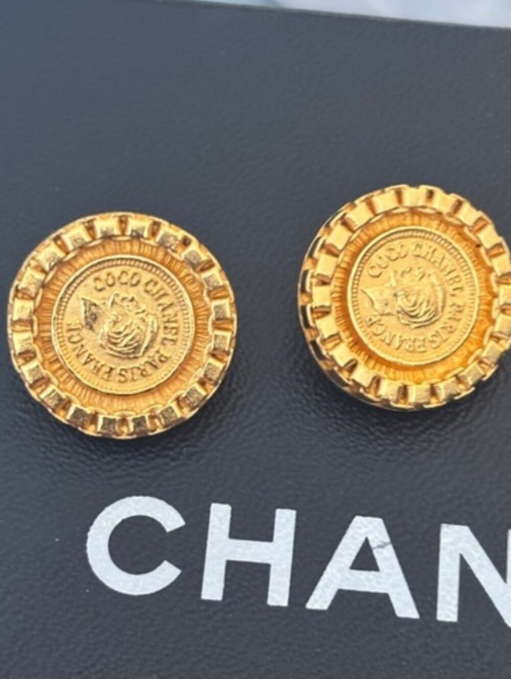 Chanel Coco Crush Earrings/EUC